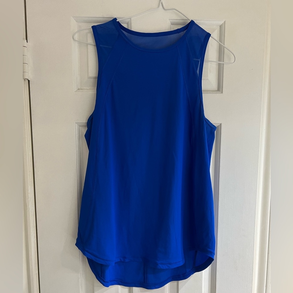 Lululemon Sculpt Tank, size tags missing but sure it is a size 6.